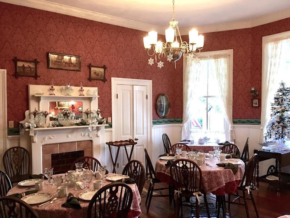 Holly House Of Hamilton Bed & Breakfast Dış mekan fotoğraf
