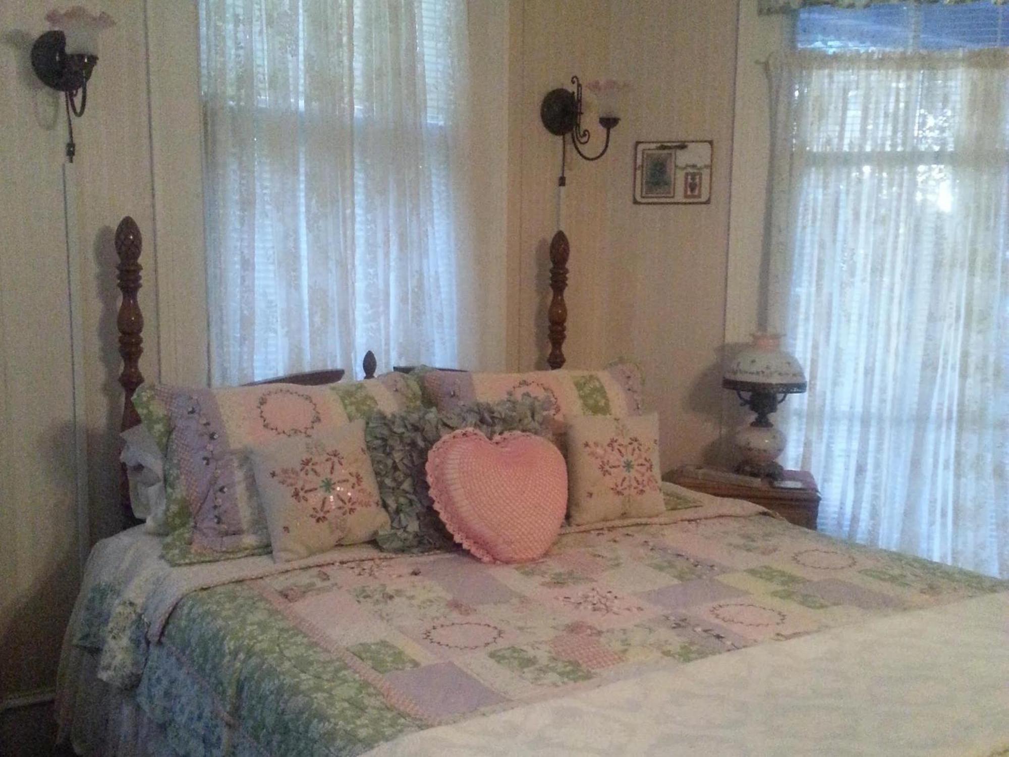 Holly House Of Hamilton Bed & Breakfast Oda fotoğraf