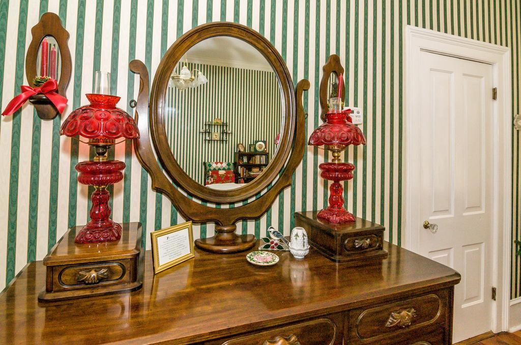 Holly House Of Hamilton Bed & Breakfast Dış mekan fotoğraf