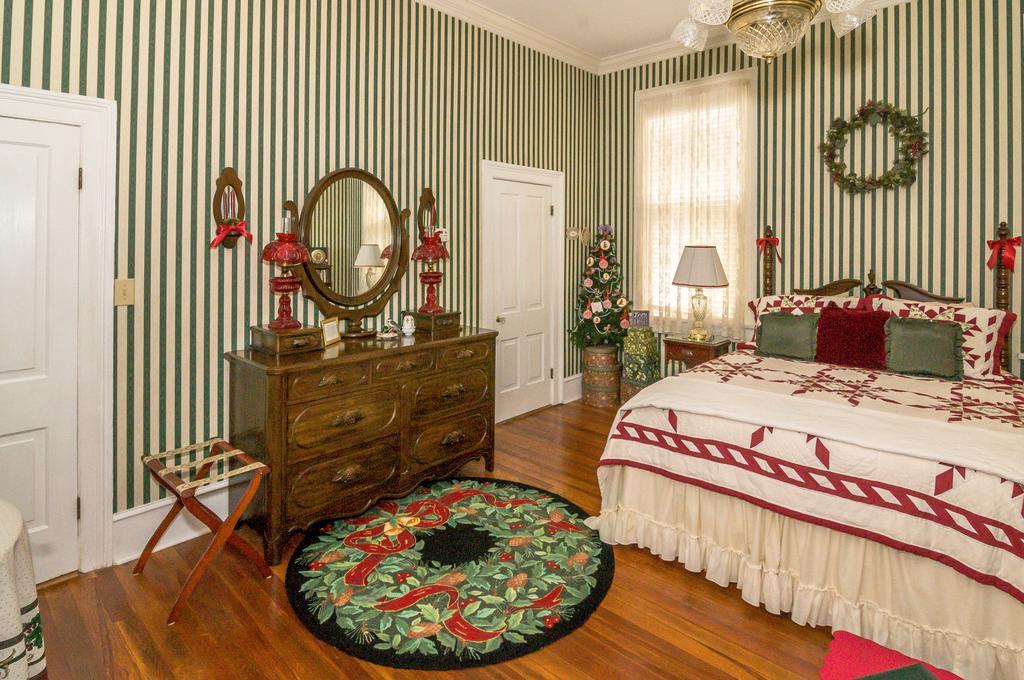 Holly House Of Hamilton Bed & Breakfast Dış mekan fotoğraf