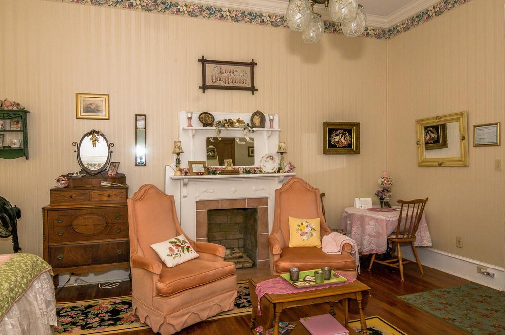 Holly House Of Hamilton Bed & Breakfast Dış mekan fotoğraf