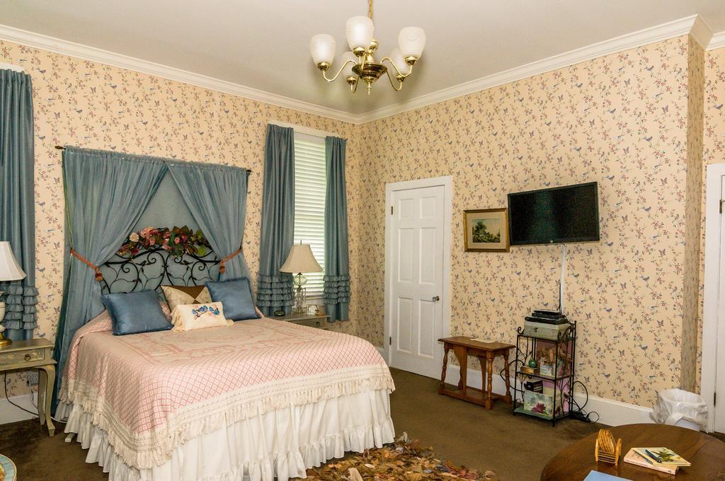 Holly House Of Hamilton Bed & Breakfast Dış mekan fotoğraf