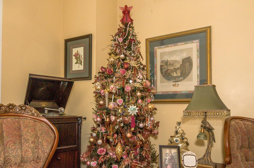 Holly House Of Hamilton Bed & Breakfast Dış mekan fotoğraf