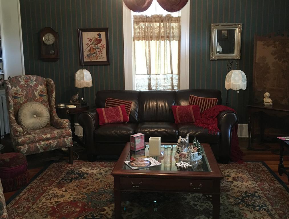 Holly House Of Hamilton Bed & Breakfast Dış mekan fotoğraf
