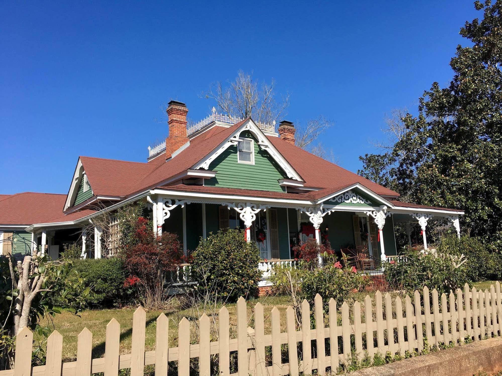 Holly House Of Hamilton Bed & Breakfast Dış mekan fotoğraf