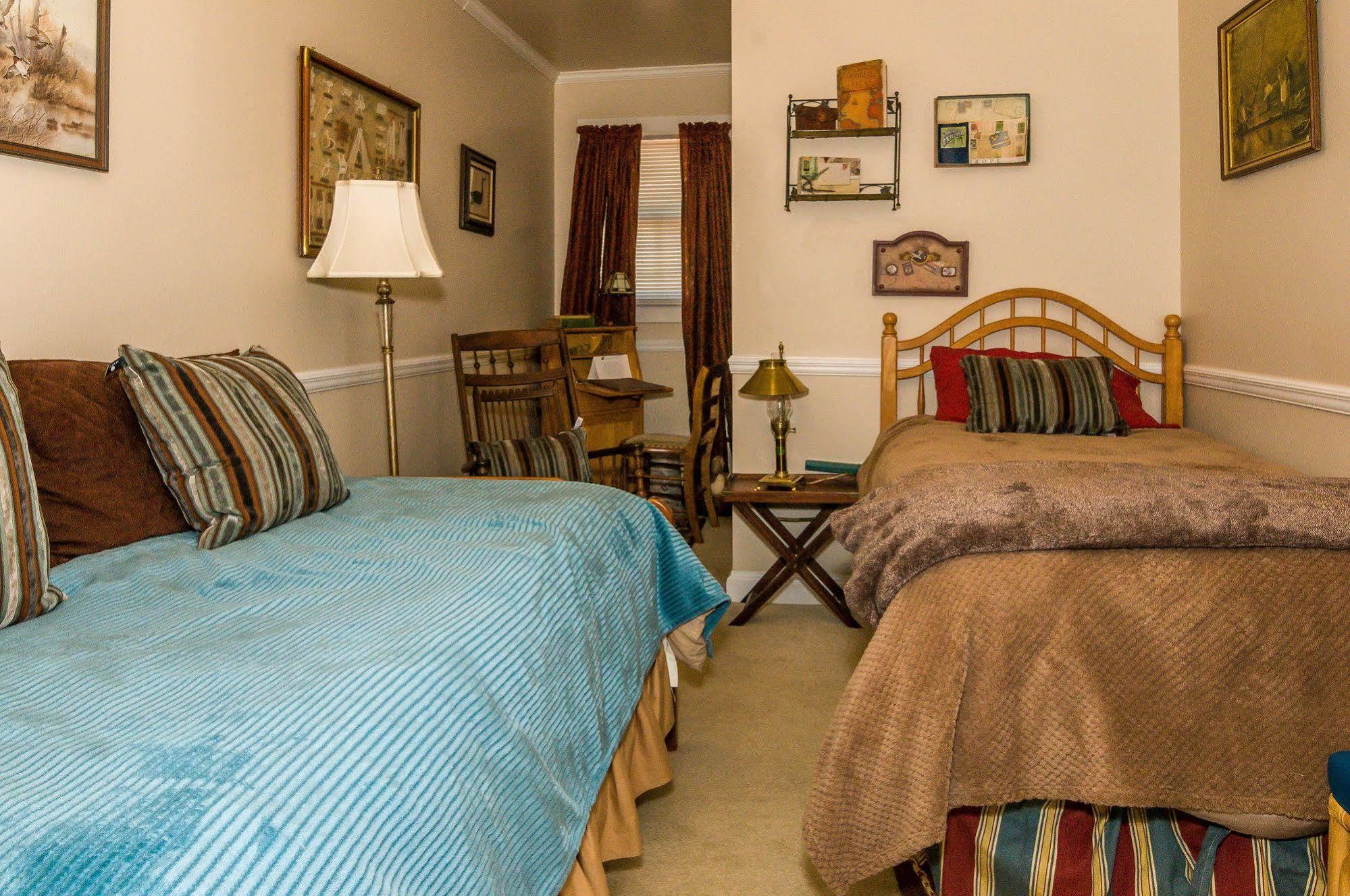 Holly House Of Hamilton Bed & Breakfast Dış mekan fotoğraf